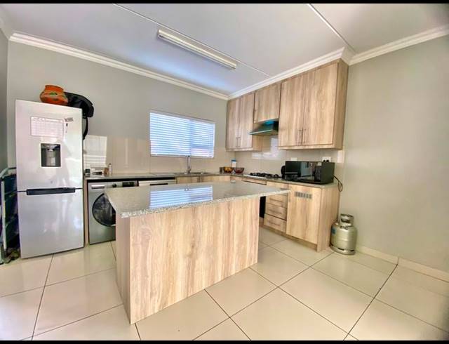 3 BEDROOM TOWNHOUSE FOR SALE IN PAULSHOF